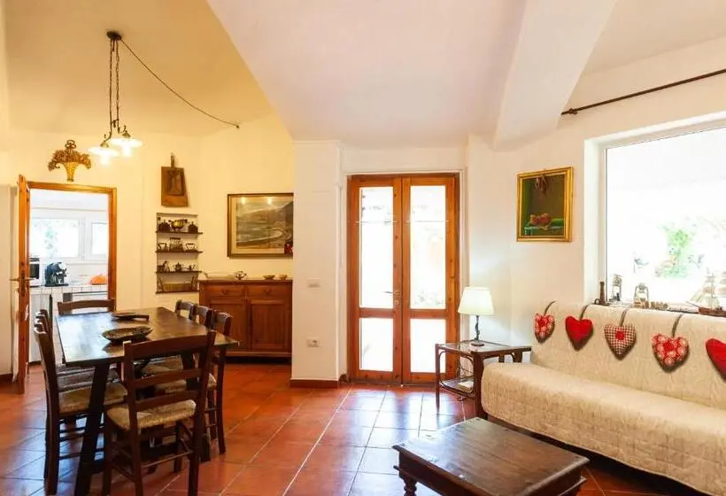 2ベッドルームハウス, Guest House Villa Verde Short Term Room Rentals