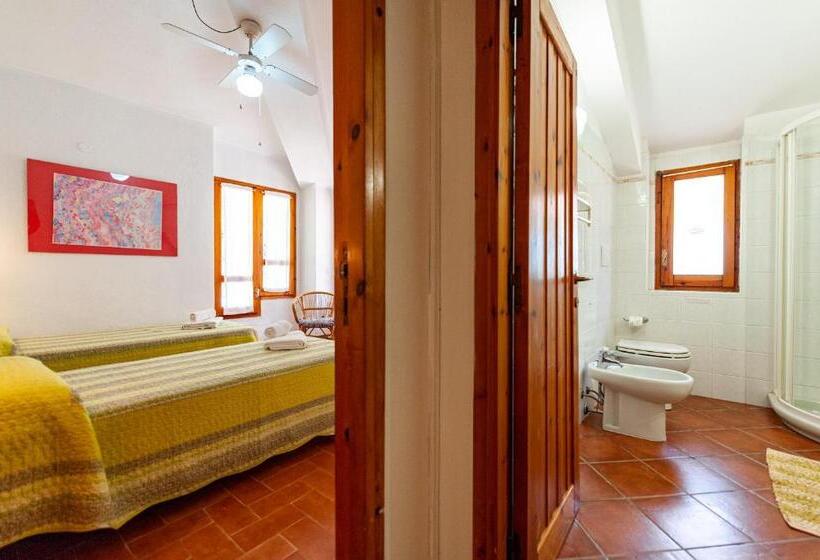 2ベッドルームハウス, Guest House Villa Verde   Short Term Room Rentals
