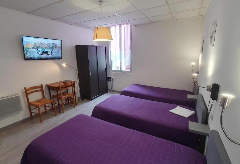 标准三人间, Hôtel Du Roc