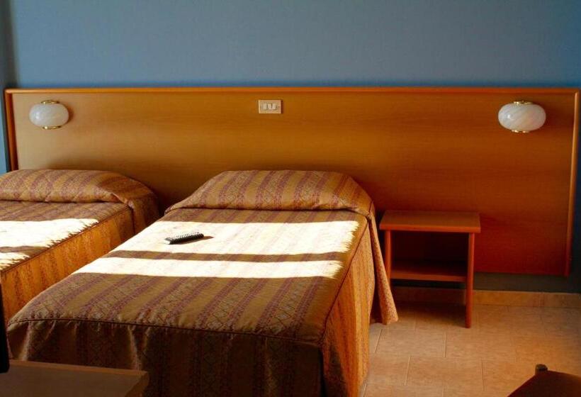 标准间, Monumento