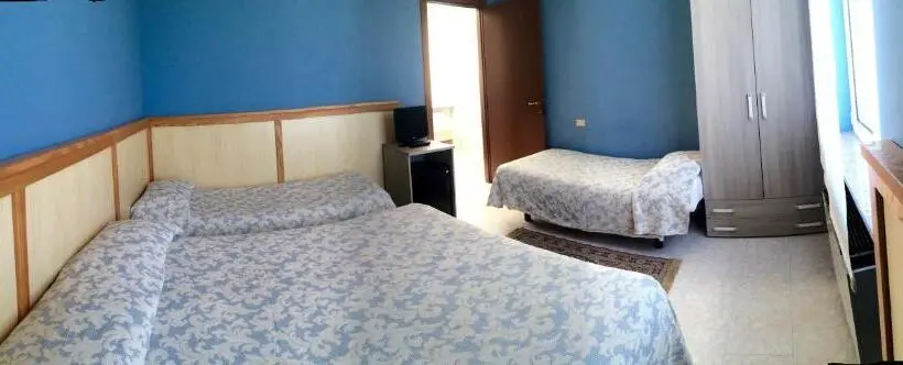 スタンダード４人部屋, Monumento