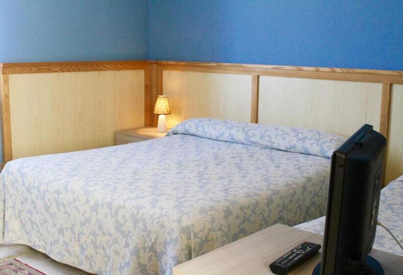 四人标准间, Monumento