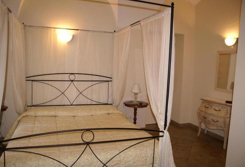 Номер Стандарт, Porta Santa Maria