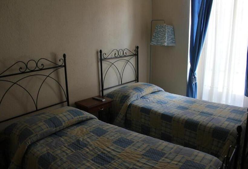 Номер Стандарт, Porta Santa Maria