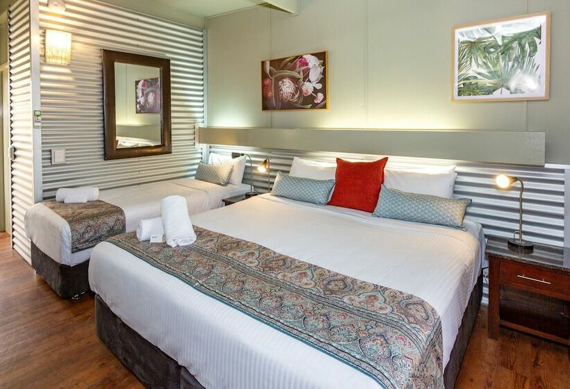 デラックスルーム, The Olive Tree Motel