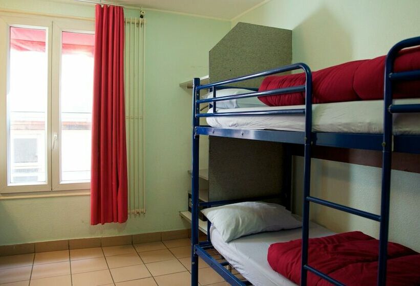 اتاق استاندارد چهار تخته, Auberge Internationale Des Jeunes