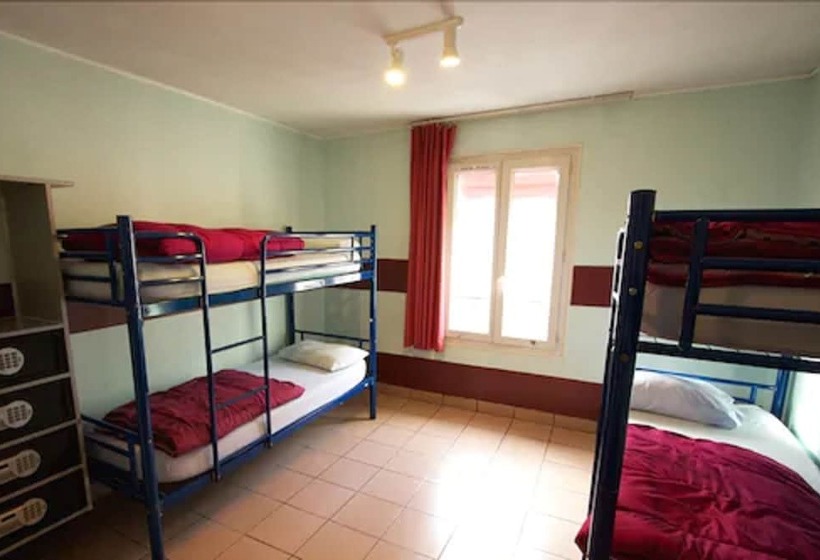 اتاق استاندارد چهار تخته, Auberge Internationale Des Jeunes