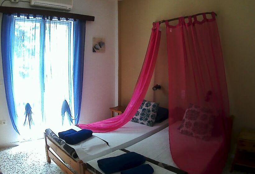 آپارتمان اکونومی 1 خوابه, Eri Studios