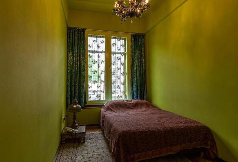 غرفة قياسية فردية, Bazar