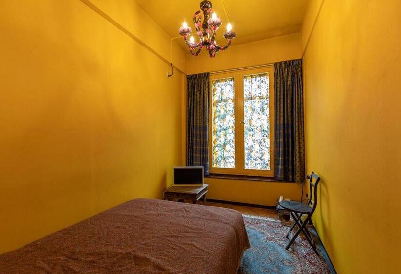 غرفة قياسية فردية, Bazar