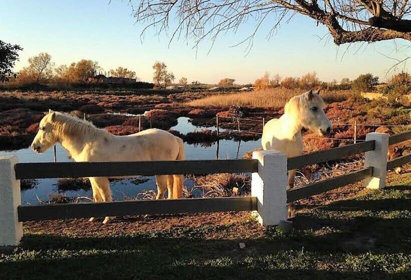 سوییت, Mas Des Rieges & Spa