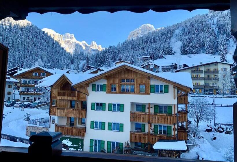 Comfort room with mountain view, B&b Cèsa Planber Mountain View Ski In Ski Out