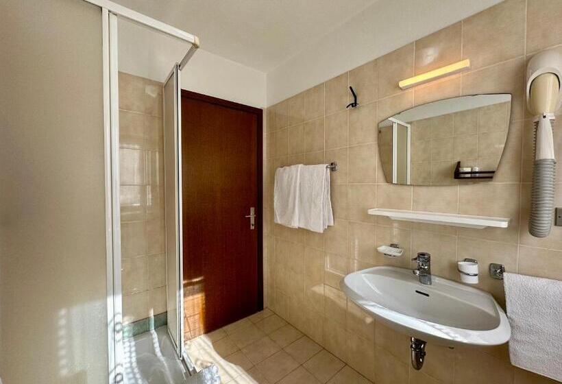 Pokój Czteroosobowy Standard, B&b Cèsa Planber Mountain View Ski In Ski Out