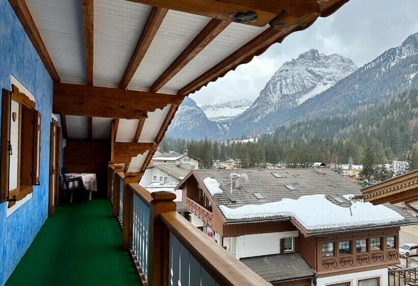 Pokój Standard z Balkonem, B&b Cèsa Planber Mountain View Ski In Ski Out