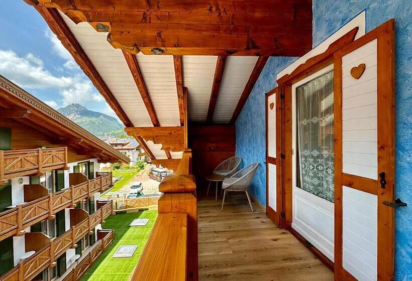 Pokój Standard z Balkonem, B&b Cèsa Planber Mountain View Ski In Ski Out