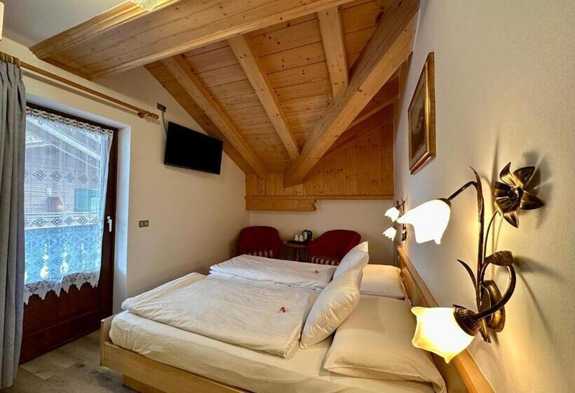 Pokój Standard z Balkonem, B&b Cèsa Planber Mountain View Ski In Ski Out