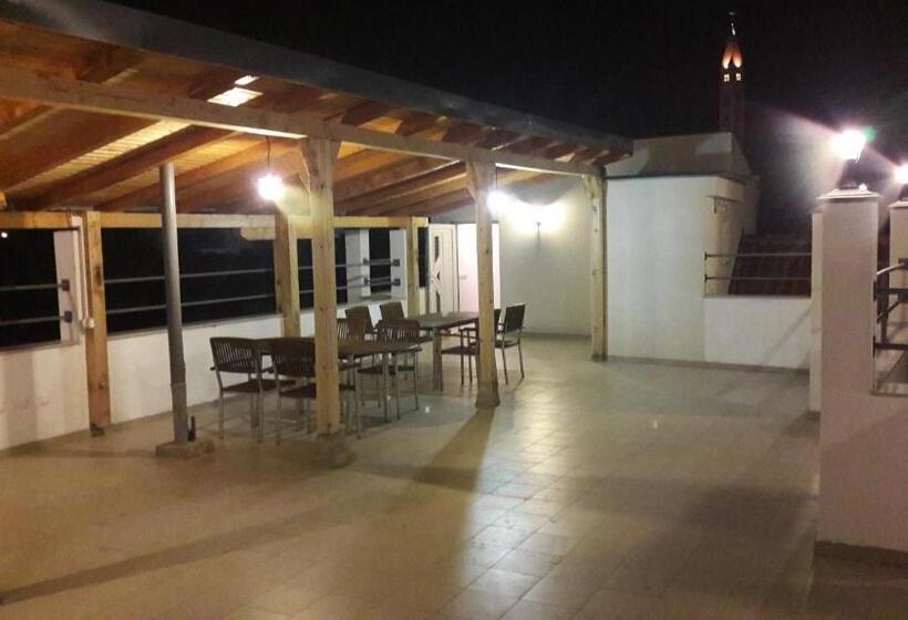 اتاق استاندارد سه نفره, Hostel Hercegovina