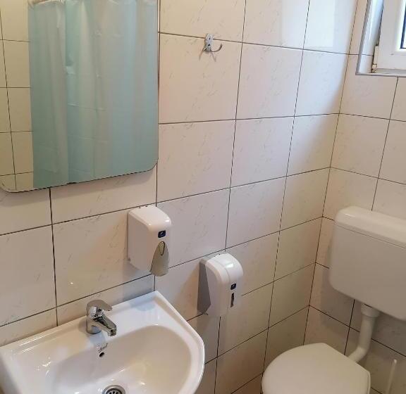 سوییت خانوادگی, Hostel Hercegovina