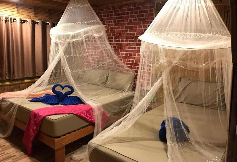 חדר משפחתי נוף לים, Cottage Hill At Lanta