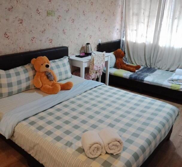 חדר סטנדרט לשלושה, Elephant House Boutique