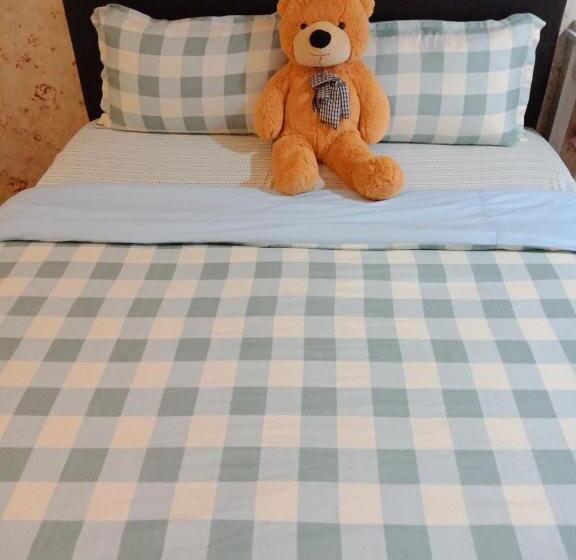 חדר סטנדרט לשלושה, Elephant House Boutique