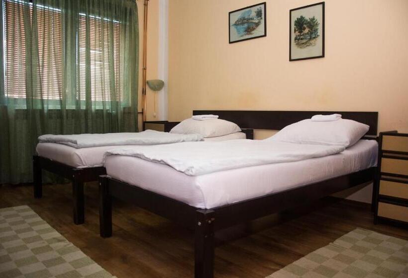 اتاق استاندارد, Motel Aura