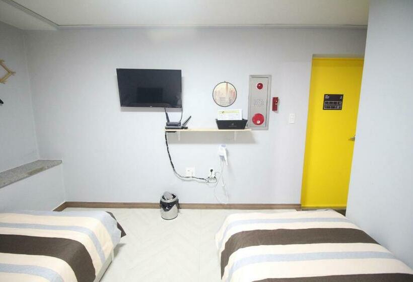اتاق استاندارد, 24 Guesthouse Seomyun