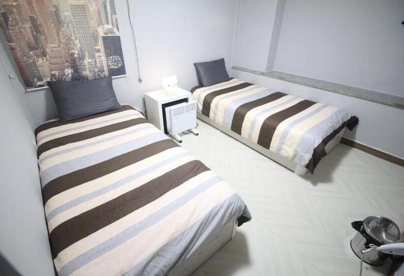 اتاق استاندارد, 24 Guesthouse Seomyun