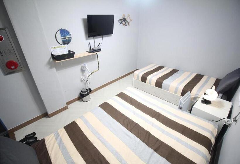 اتاق استاندارد سه نفره, 24 Guesthouse Seomyun