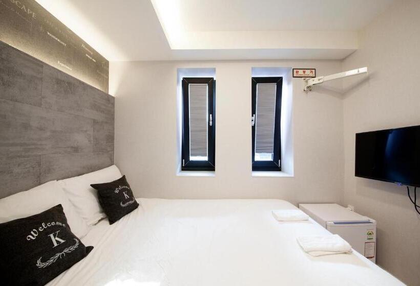 اتاق استاندارد, 24 Guesthouse Seomyun
