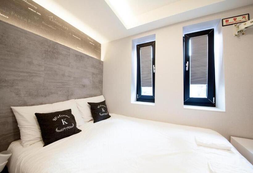 اتاق استاندارد, 24 Guesthouse Seomyun