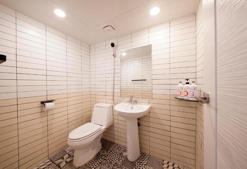 اتاق استاندارد سه نفره, 24 Guesthouse Seomyun