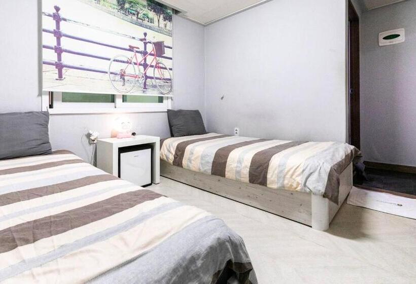 اتاق استاندارد, 24 Guesthouse Seomyun