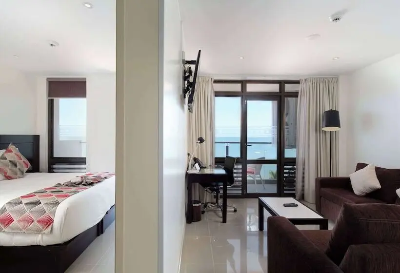 スイート, Ramada Suites By Wyndham Wailoaloa Beach Fiji