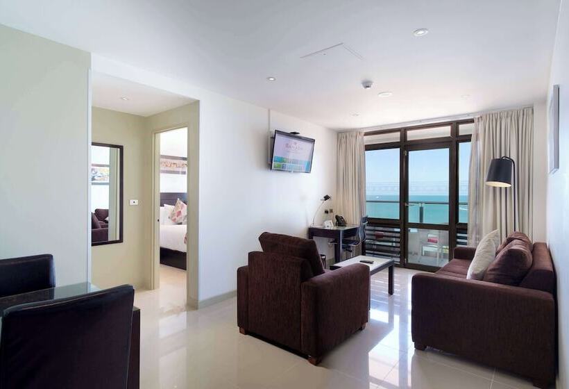 침실 2개 스위트, Ramada Suites By Wyndham Wailoaloa Beach Fiji