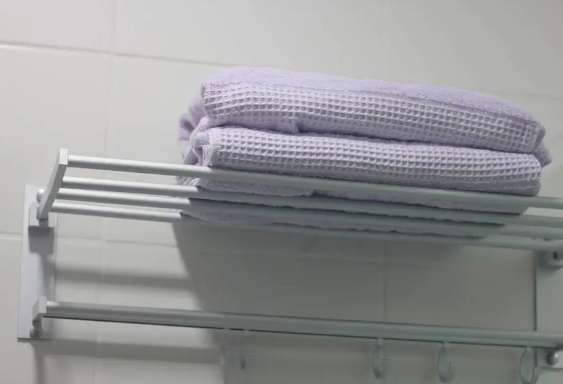 デラックススタジオ, De Houz Trefoil Setia Alam Home Stay