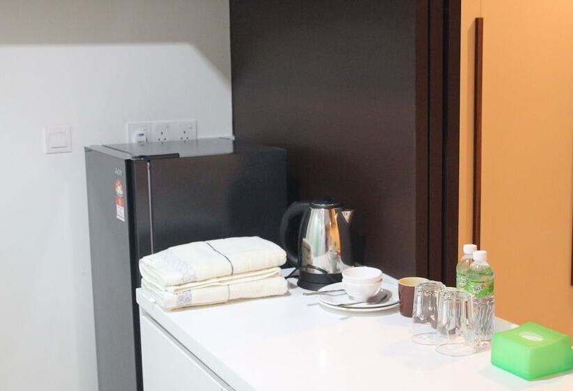 Студия Deluxe, De Houz Trefoil Setia Alam Home Stay