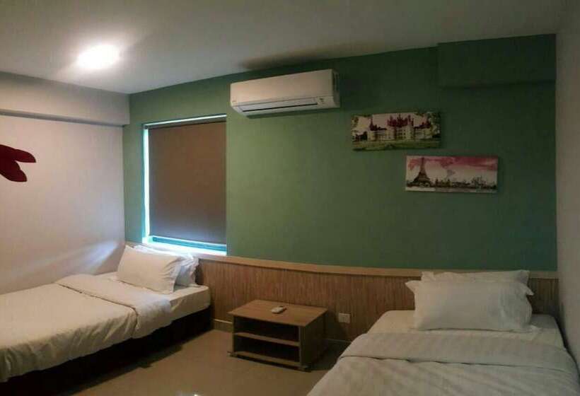 Люкс Семейный 2 Спальни, De Houz Trefoil Setia Alam Home Stay