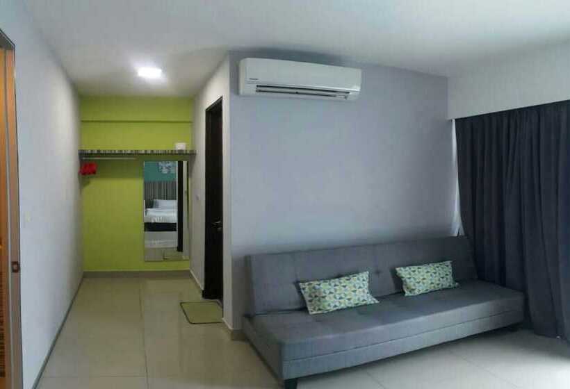 Люкс Семейный 2 Спальни, De Houz Trefoil Setia Alam Home Stay