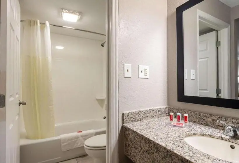 キングサイズベッドのスタンダードルーム, Econo Lodge East Ridge