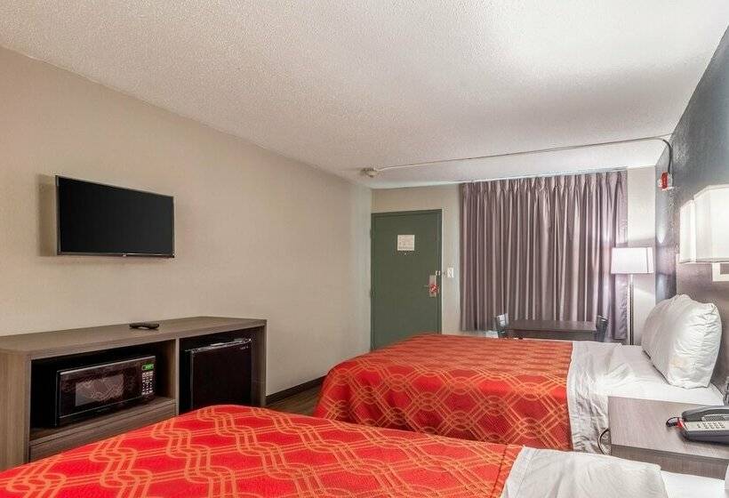 带2个双人床的标准工作室, Econo Lodge East Ridge