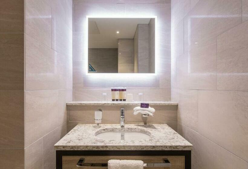 身障者適用スタンダードルーム, Grand Central Hotel Belfast