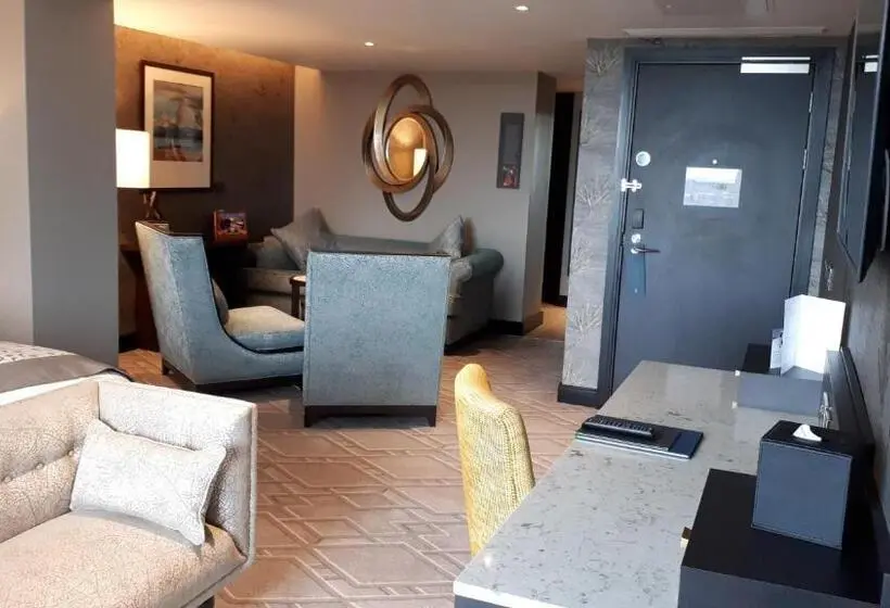 سوییت لوکس, Grand Central Hotel Belfast