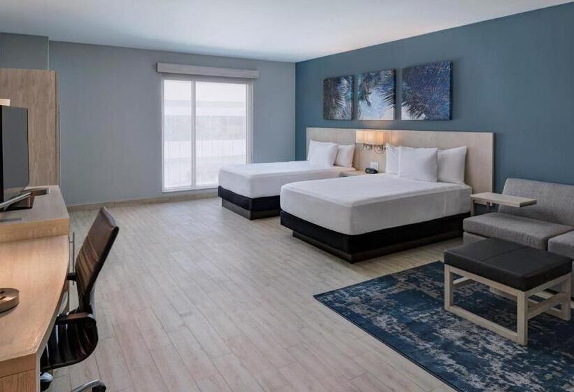 带2个双人床的标准工作室, Hyatt Place San Pedro