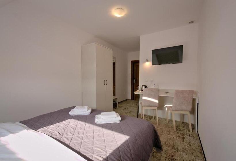 Habitación Estándar Individual, Sezam