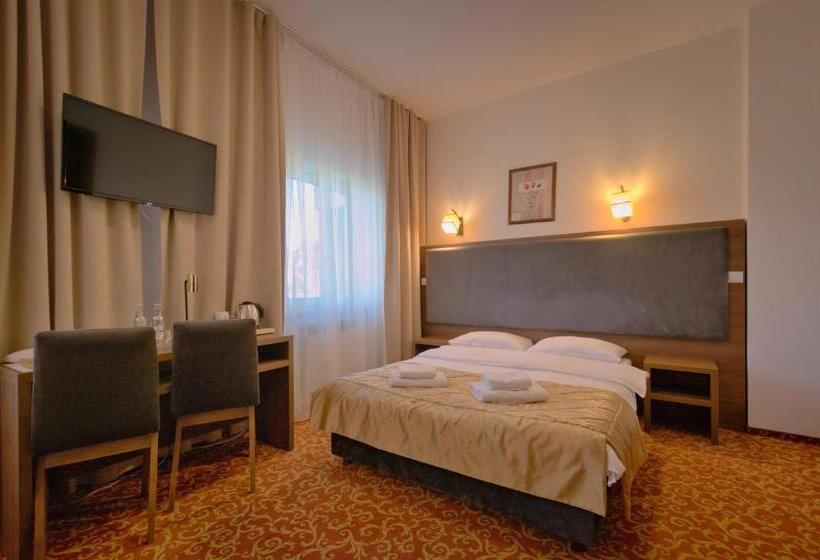 Номер Стандарт Трехместный, Sezam
