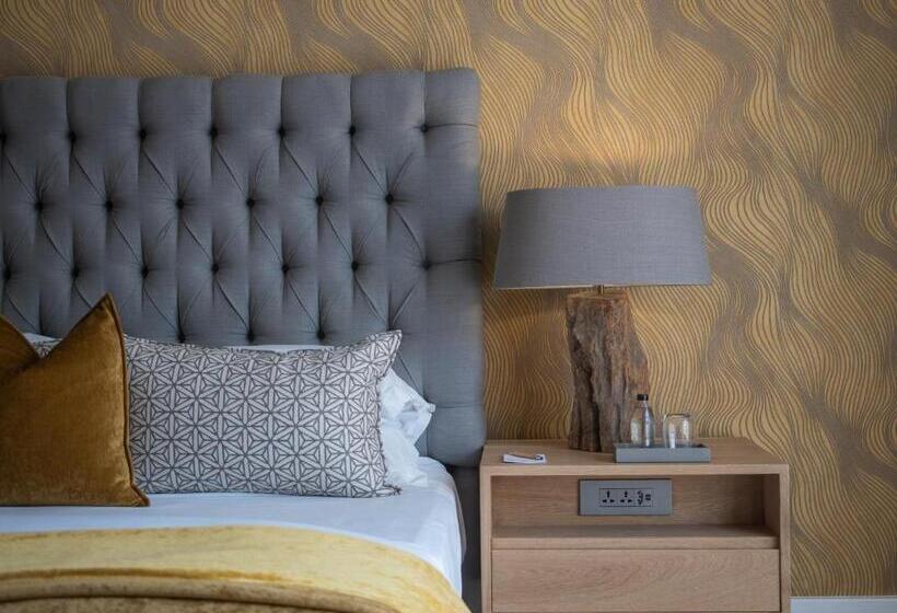 Номер Deluxe Вид на Бассейн, Atholplace Hotel & Villa