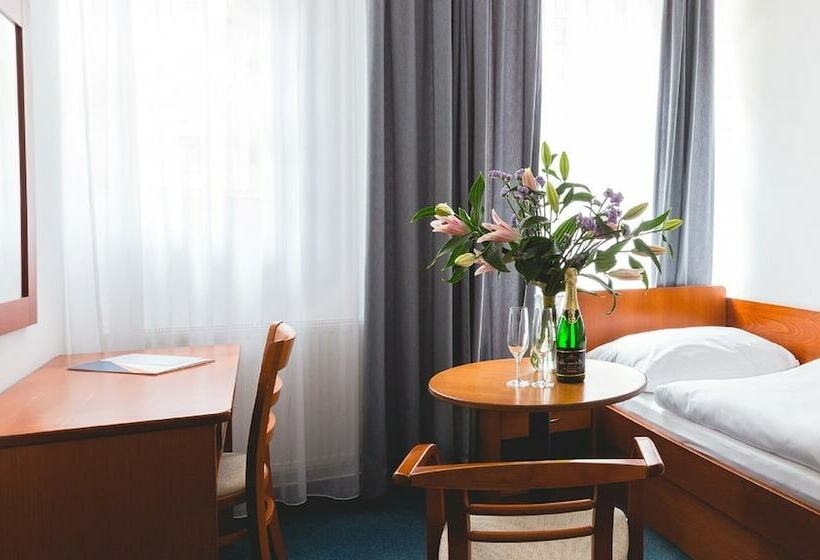 컴포트 싱글 룸, Astoria Hotel & Medical Spa