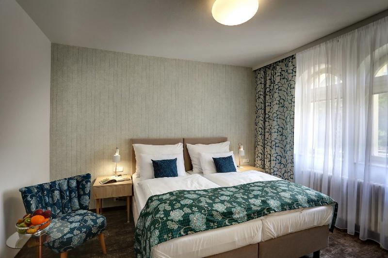 이코노미 룸, Astoria Hotel & Medical Spa