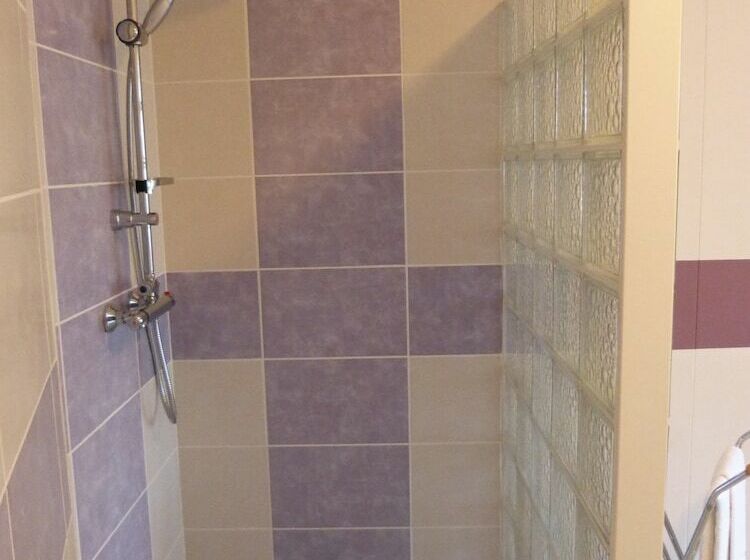 غرفة قياسية, Hôtel Restaurant Du Commerce